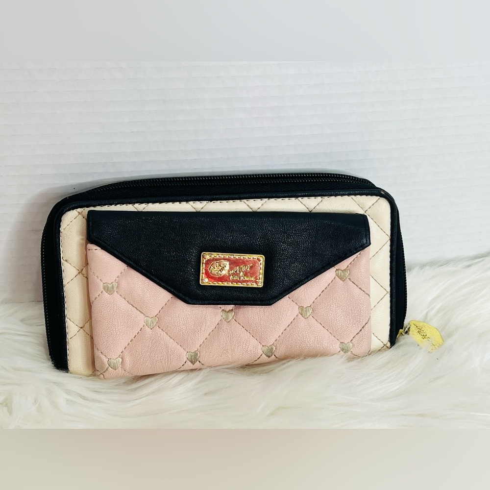 Betsey Johnson Charming  Quilted Pink and Black Wallet